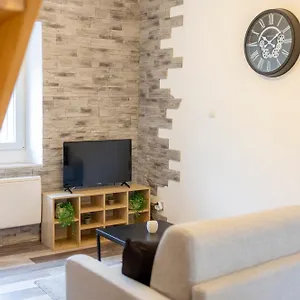 https://t2-contemporain-idealement-situe.fr-provencehotel.com